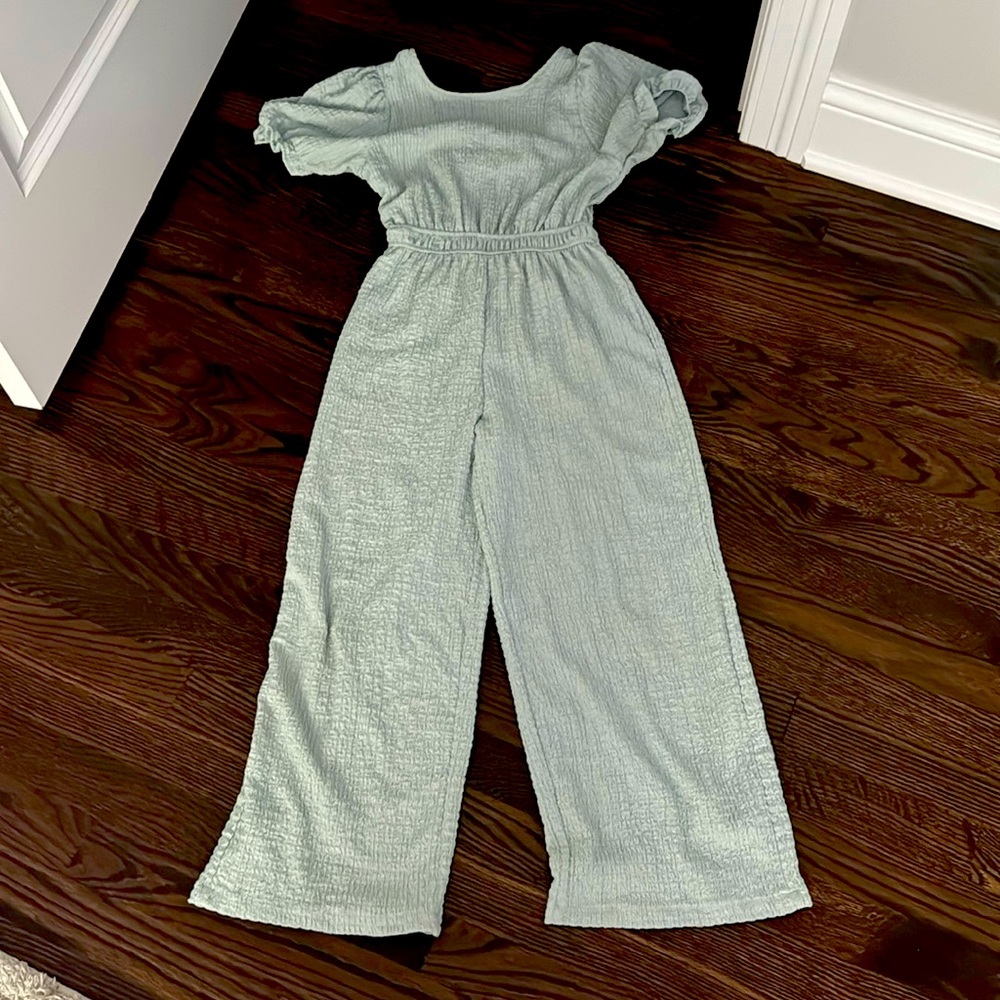 Girls Zara size 10 adorable mint jump suit! Worn a handful of times.